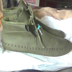 Moccasin booties women's size 7 in army green